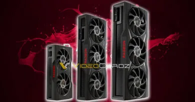 Tres tarjetas gráficas Radeon con diseño negro y detalles en rojo, colocadas sobre un fondo rojo oscuro con salpicaduras.