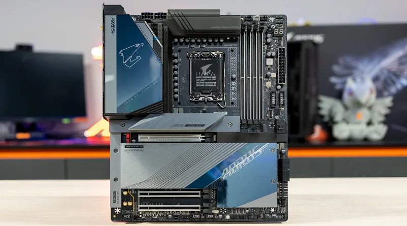 Placa base Z790 AORUS MASTER en colores negro y gris, con diseño moderno y múltiples conectores, sobre fondo blur.