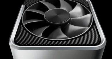 Tarjeta gráfica GeForce RTX 3060 con diseño futurista, color plateado y ventilador negro, sobre fondo negro.