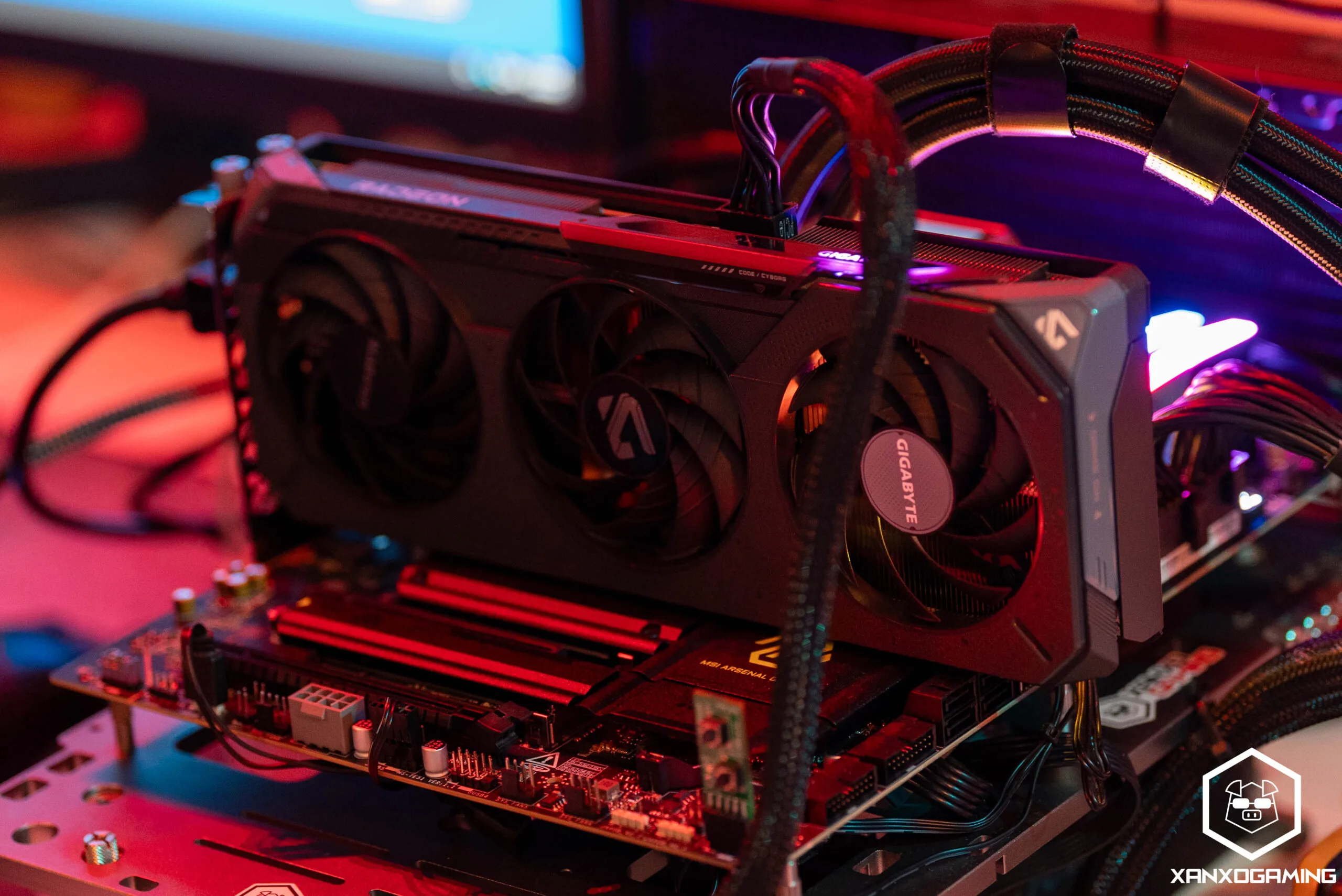 GIGABYTE Radeon RX 9060 XT Gaming OC 16GB