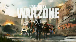 Tres soldados avanzan en un paisaje de guerra con explosiones y destrucción. El entorno es colorido, con tonos marrones y verdes.