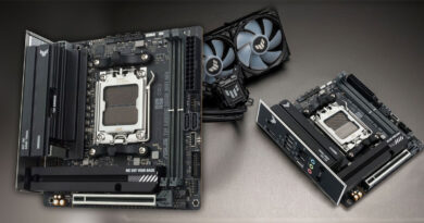 Placa madre Mini-ITX B850I en color negro con componentes de refrigeración, destacando su diseño robusto y conexiones múltiples.