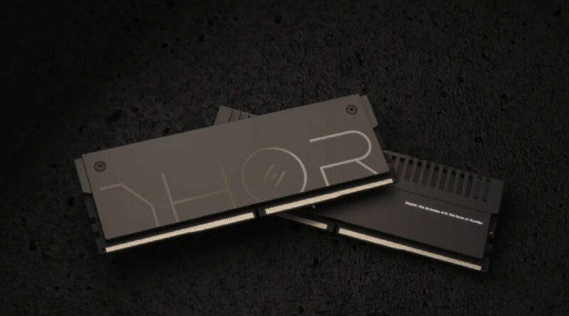 Módulos de RAM DDR5 en un fondo oscuro, con diseño elegante en negro y letras estilizadas que dicen "THOR".