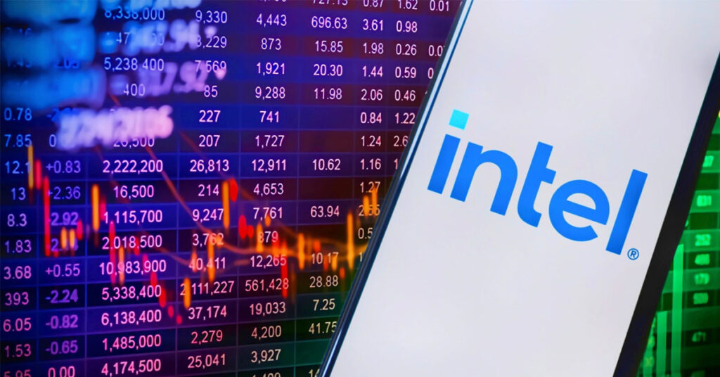 Logotipo de Intel frente a un fondo colorido con gráficos de datos financieros y cifras de acciones en tonos morados y verdes.