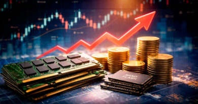 Módulos DRAM apilados y chips NAND Flash junto a pilas de monedas doradas, flecha roja ascendente y gráficos bursátiles desenfocados.