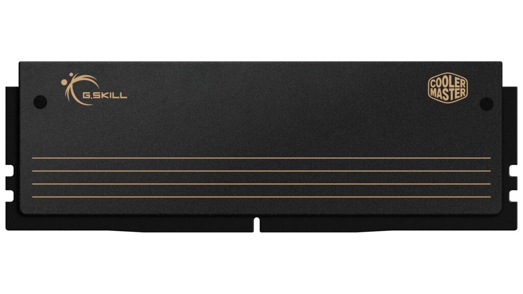 Módulo de memoria DDR5 en color negro con detalles dorados, mostrando logotipos de G.SKILL y Cooler Master en cada extremo.