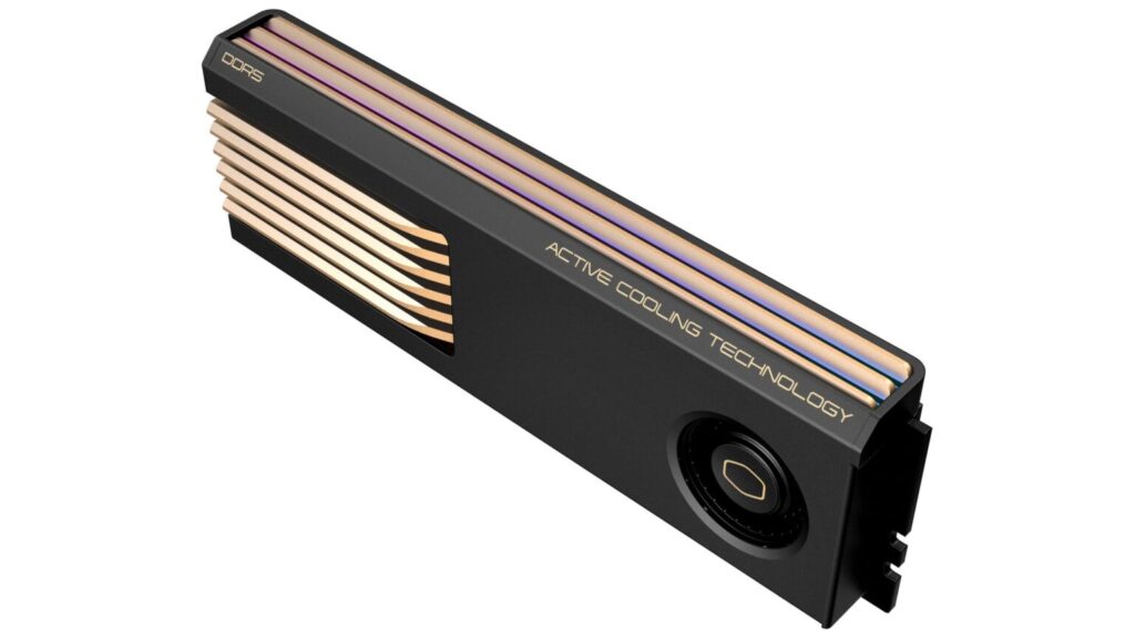 Memoria DDR5 con diseño negro y detalles en oro, presenta un ventilador integrado y franjas brillantes que indican su tecnología de refrigeración activa.