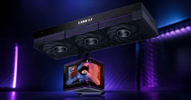 Sistema de refrigeración Lian Li HydroShift II OLED Curved 360, con tres ventiladores negros y pantalla motorizada mostrando un astronauta.