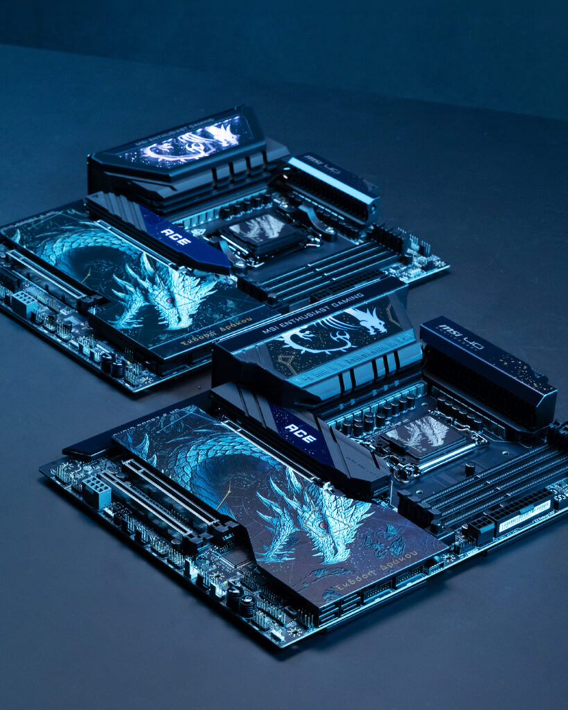 Dos placas base con diseños en tonos azul y negro, adornadas con dragones y componentes avanzados, dispuestas sobre una superficie oscura.
