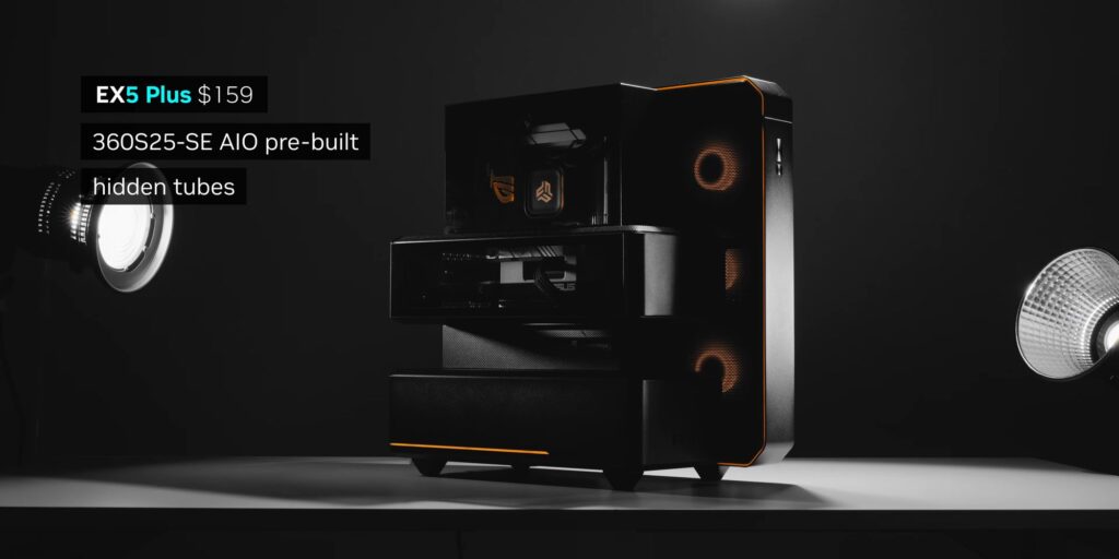 Caja de computadora negra con detalles naranjas, equipada con refrigeración líquida AIO. Iluminación suave desde los lados.