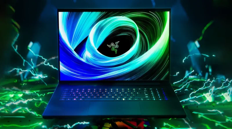 Laptop Razer Blade 18 con pantalla iluminada en azul y verde, fondo dinámico con efectos de luces y colores vibrantes.