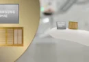 Chip de memoria HBM4E de Samsung, presentado sobre un fondo suave. Muestra dos versiones del chip con detalles dorados y etiquetados.