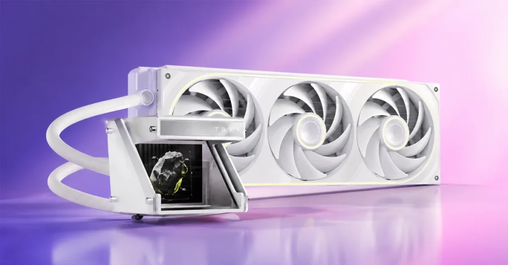 Sistema de refrigeración líquida con enfriador de color blanco, tres ventiladores y un diseño moderno sobre fondo degradado de púrpura a rosa.