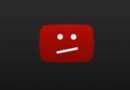 Icono de YouTube con fondo negro, presenta el logotipo rojo y una expresión facial de descontento con dos puntos y una línea.