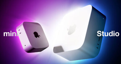 Dos computadoras de Apple, Mac mini y Mac Studio, destacan en un fondo violetas y azules, resaltando sus diseños modernos y elegantes.