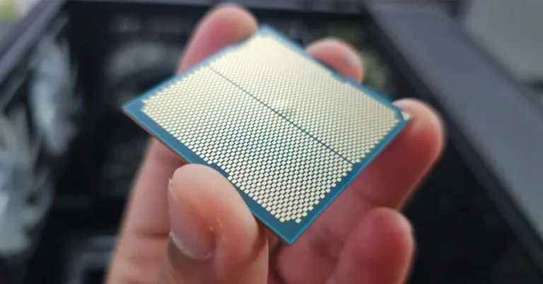 Propietario reporta falla repentina y abultamiento en el empaquetado de la AMD Ryzen 9 9900X