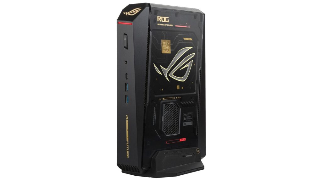 Torres de PC gamer con diseño negro y dorado, puertos USB en el lateral y logo de ROG en la parte superior.