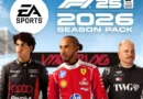Tres pilotos de Fórmula 1 posan en un fondo de circuito, con el logo de EA Sports. Colores rojo, negro y blanco predominan en la imagen.