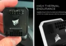 Conector de alimentación Corsair con alta resistencia térmica y capacidad de hasta 55A, expuesto a temperaturas de hasta 105°C.