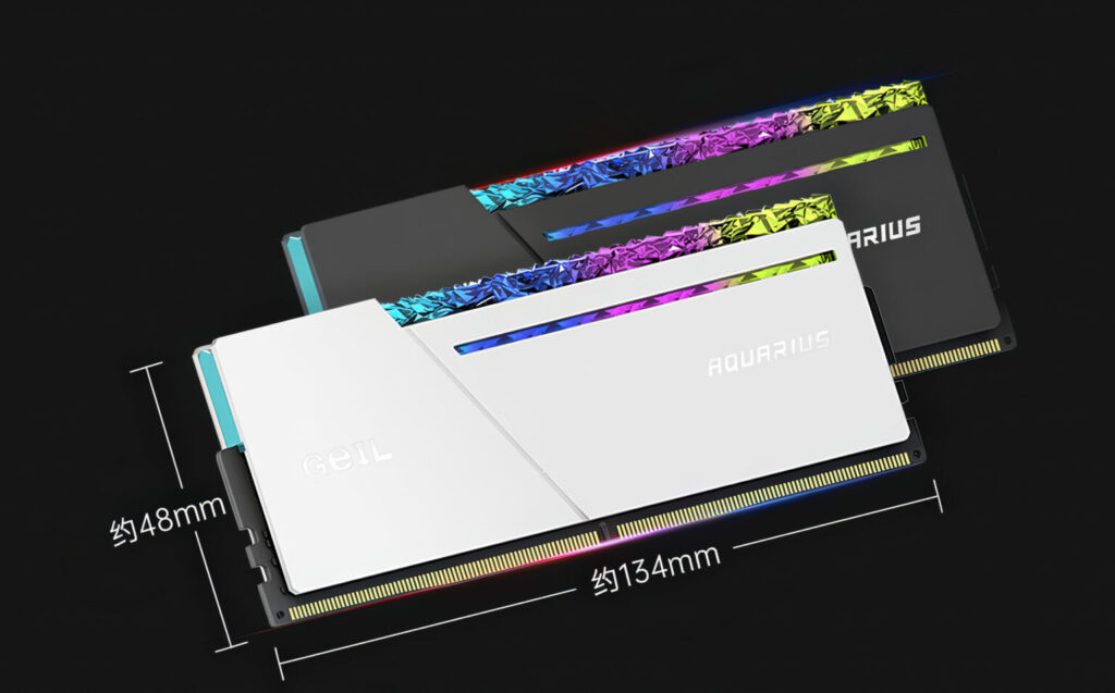 Memoria RAM GeIL Aquarius con retroiluminación RGB, dimensiones 48mm de alto y 134mm de largo, sobre fondo negro.