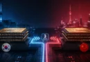 Dos pilas de chips de memoria, una iluminada en azul representando Corea del Sur y otra en rojo simbolizando China, conectadas por un circuito.