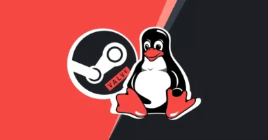 Pengüino de Linux con botas rojas junto al logo de Steam, sobre un fondo dividido en rojo y negro.