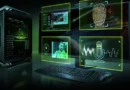 Diseño de un PC gaming con gráficos en verde, mostrando un rostro digitalizado, ondas sonoras y pantallas de transmisión.
