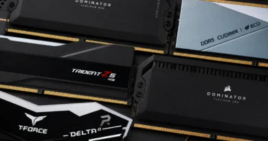 Módulos de memoria DRAM, incluyendo marcas como Dominator y Trident Z, que ilustran la escasez de memoria y sus precios.