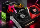 Tarjeta gráfica Colorful GeForce RTX 3060 en tonos negro y rojo, acompañada de su caja en un fondo tecnológico iluminado.