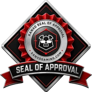 Distintivo en forma de diamante con fondo negro, un cerdo estilizado en el centro, con cinta roja y texto "Seal of Approval".