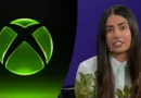 Logotipo de Xbox en verde junto a una mujer hablando sobre el aumento del costo de almacenamiento en los videojuegos.